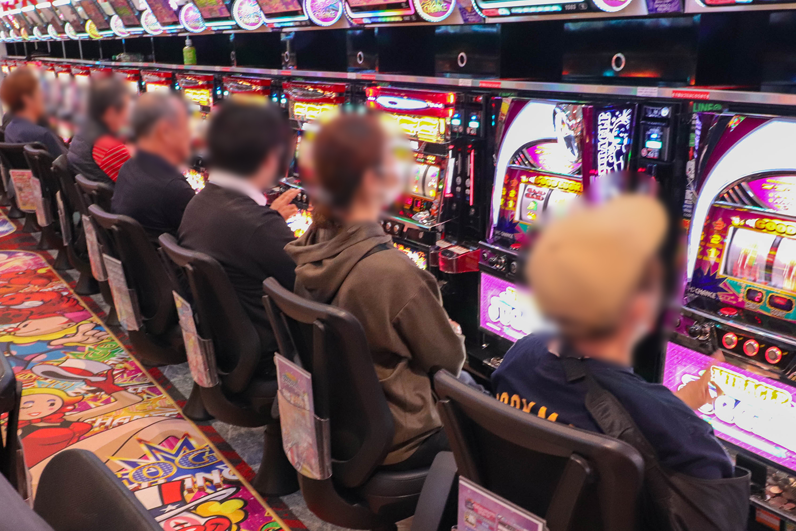 モナコパレス菊陽店 ホール内写真1